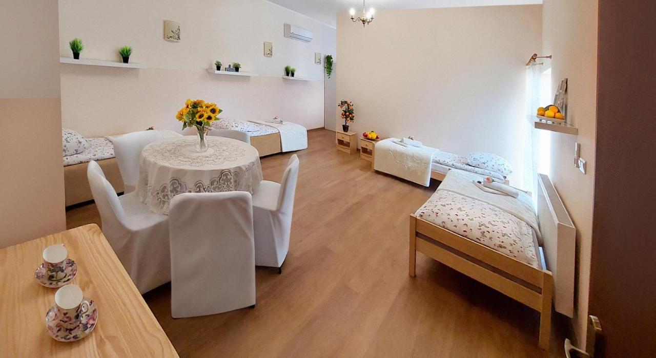 Apartamenty Gorki Male 图申 外观 照片